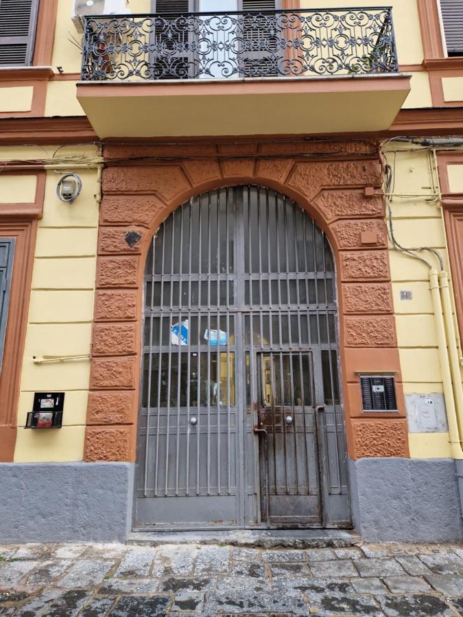 Da Don Antonio Apartment Napoli Bagian luar foto